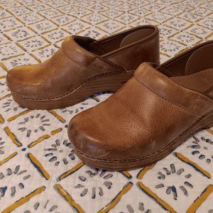 Dansko clogs size 38